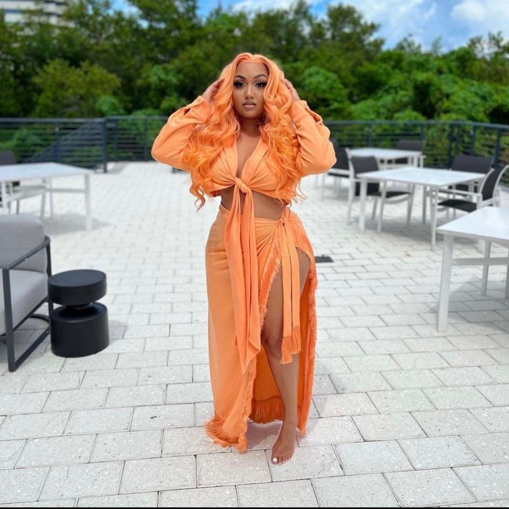 MINAA MONROE Fancy fringe skirt and button up crop top